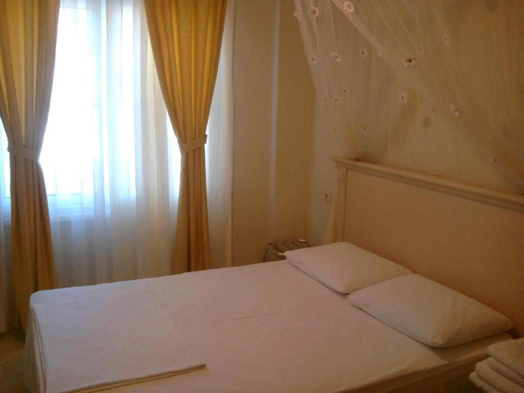 Melaike Hotel Foca Pokoj fotografie